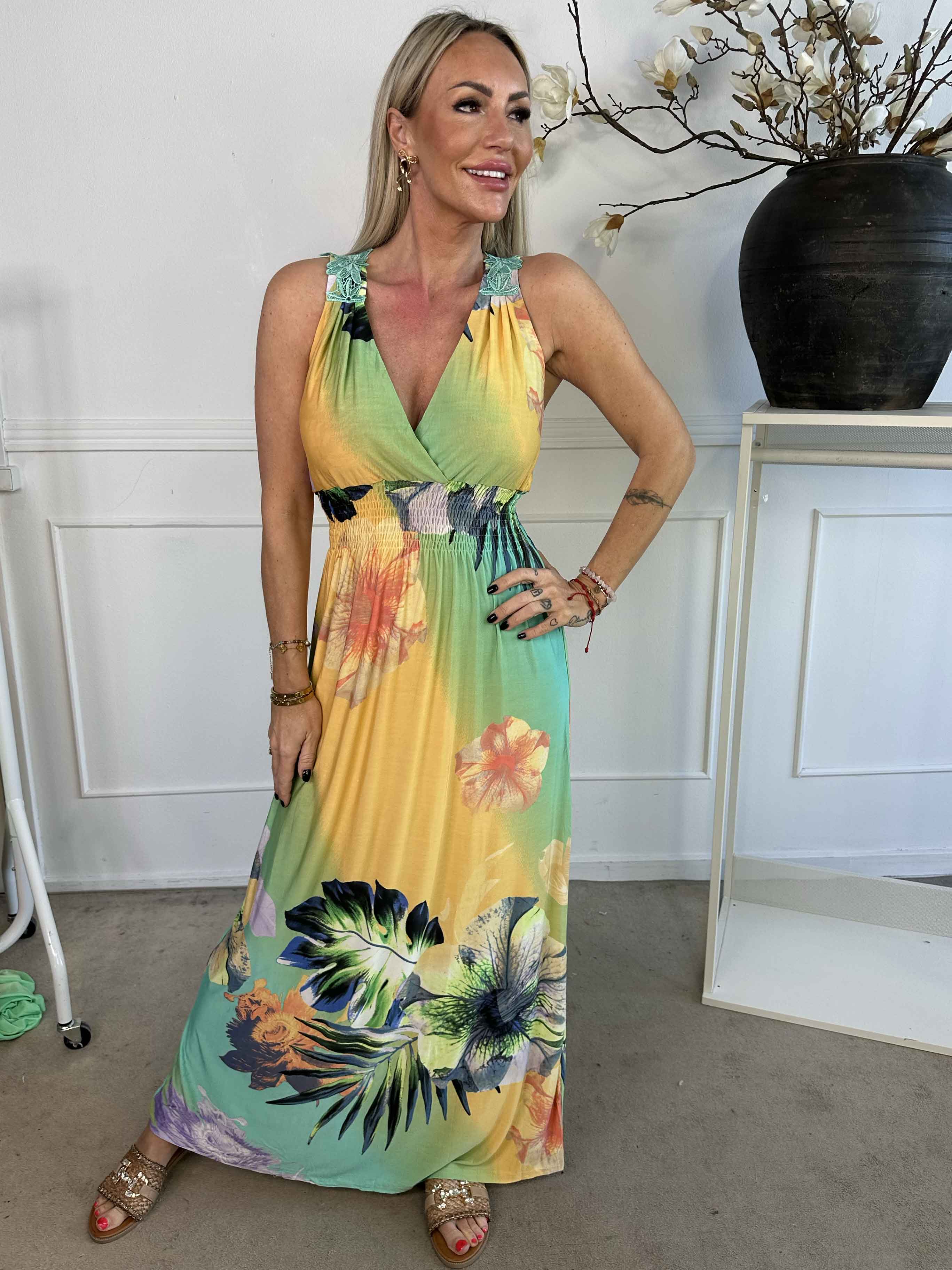 Nantes - Långklänning i stretchigt tyg med broderad rygg